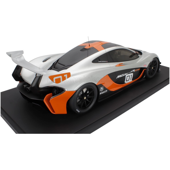 GT SPIRIT McLAREN P1 GTR PEBBLE BEACH 2015 - CON VETRINA - WITH SHOWCASE - GREY ORANGE 1/8