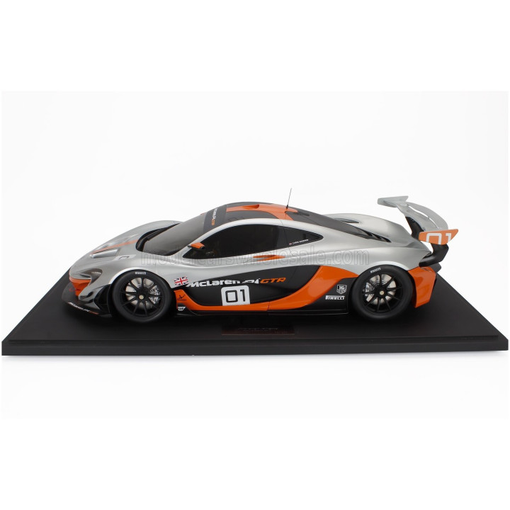 GT SPIRIT McLAREN P1 GTR PEBBLE BEACH 2015 - CON VETRINA - WITH SHOWCASE - GREY ORANGE 1/8