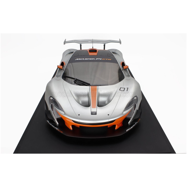 GT SPIRIT McLAREN P1 GTR PEBBLE BEACH 2015 - CON VETRINA - WITH SHOWCASE - GREY ORANGE 1/8