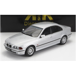 KK SCALE BMW 5-SERIES 530d (E39) SEDAN 1995 - SILVER 1/18
