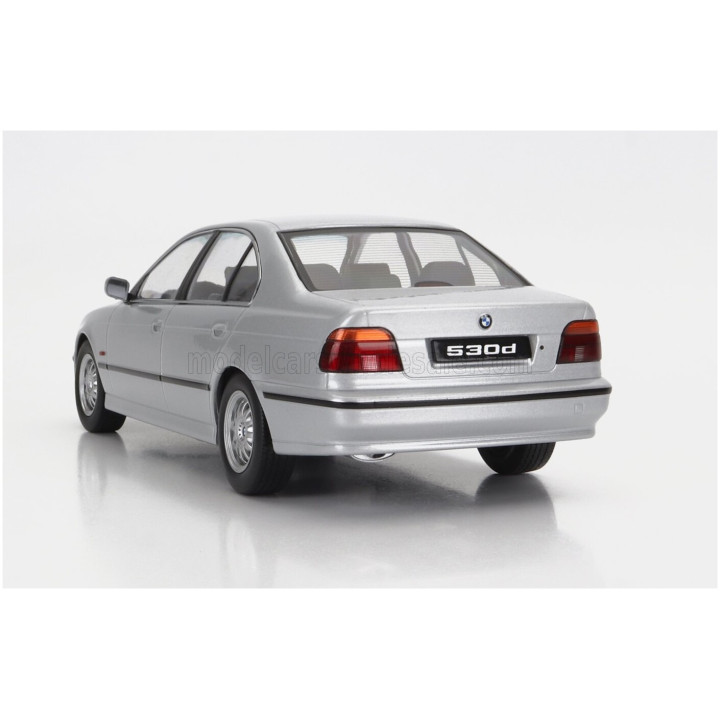 KK SCALE BMW 5-SERIES 530d (E39) SEDAN 1995 - SILVER 1/18