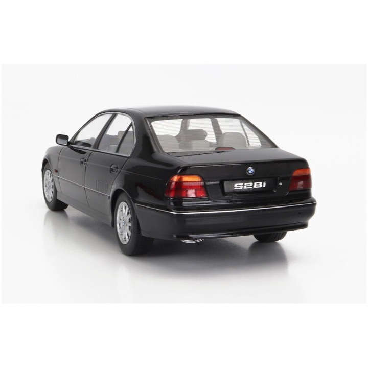 KK SCALE BMW 5-SERIES 528i (E39) SEDAN 1995 - BLACK 1/18