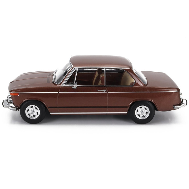 KK SCALE BMW 2002Ti DIANA 1970 - BROWN MET 1/18