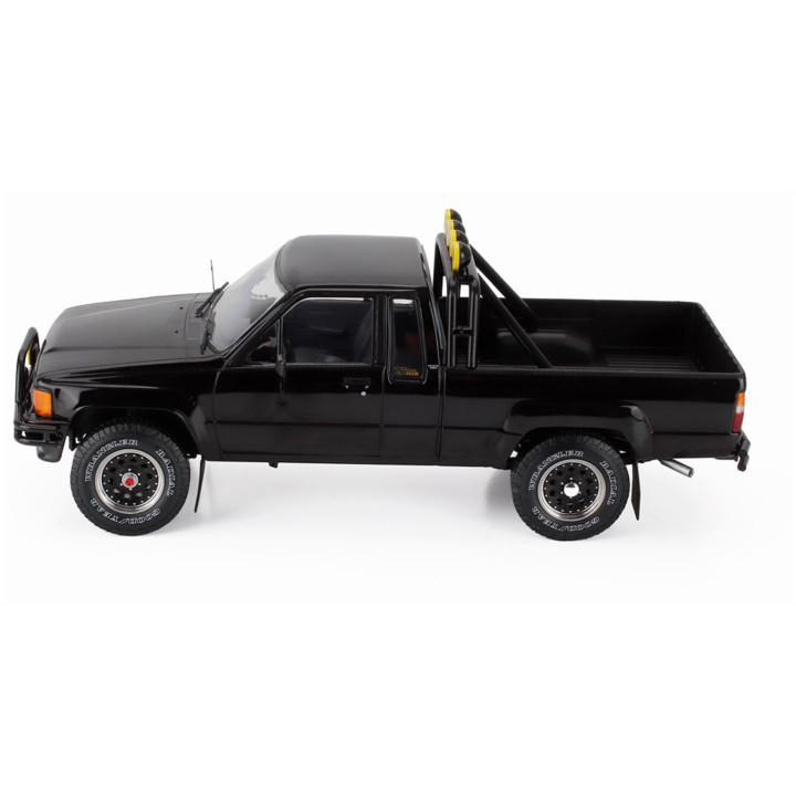 KK SCALE TOYOTA HILUX PICK-UP TRUCK XTRA CAB 4x4 1985 - BLACK 1/18