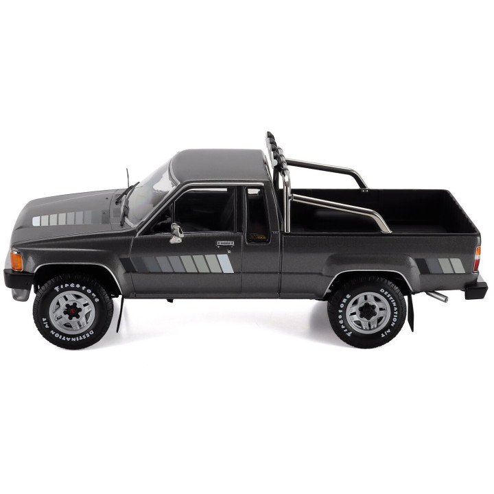 KK SCALE TOYOTA HILUX PICK-UP TRUCK XTRA CAB 4x4 1985 - GREY 1/18