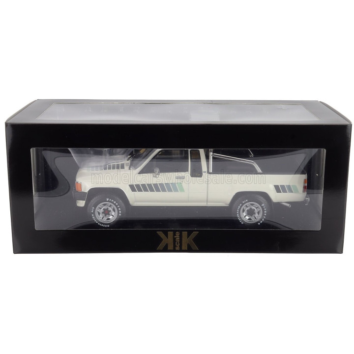 KK SCALE TOYOTA HILUX PICK-UP TRUCK XTRA CAB 4x4 1985 - WHITE 1/18