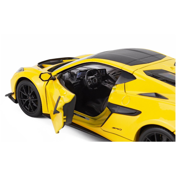 MAISTO CHEVROLET CORVETTE ZR1 COUPE 2024 - YELLOW 1/18