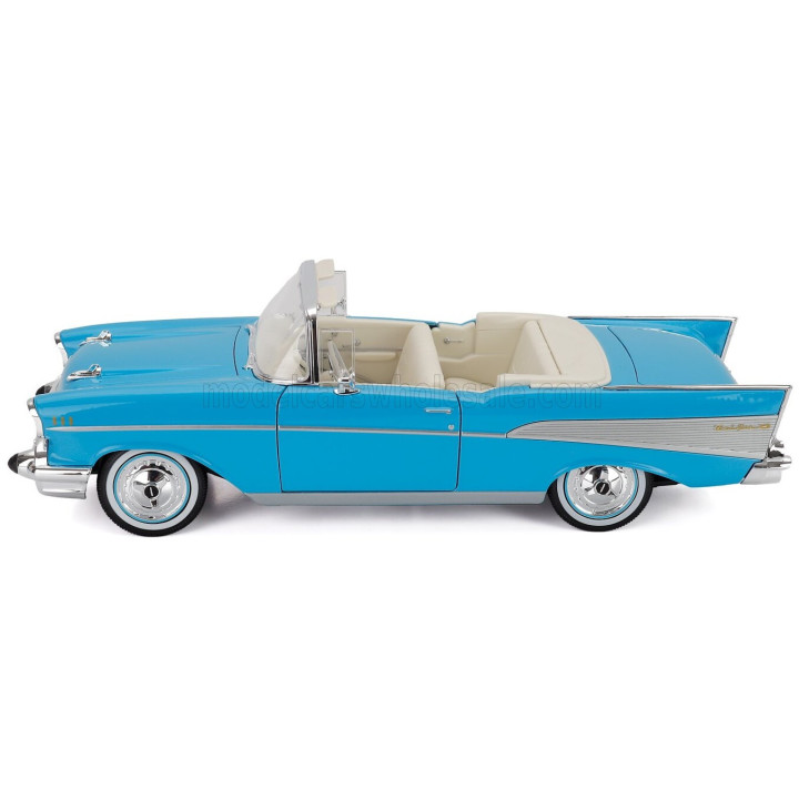 MAISTO CHEVROLET BEL AIR CABRIOLET 1957 - LIGHT BLUE 1/18