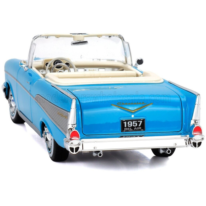 MAISTO CHEVROLET BEL AIR CABRIOLET 1957 - LIGHT BLUE 1/18