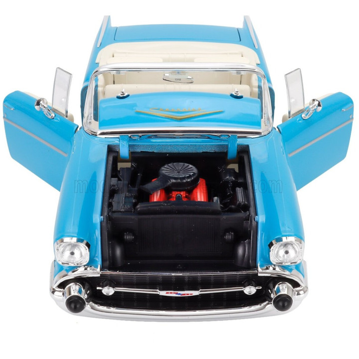 MAISTO CHEVROLET BEL AIR CABRIOLET 1957 - LIGHT BLUE 1/18