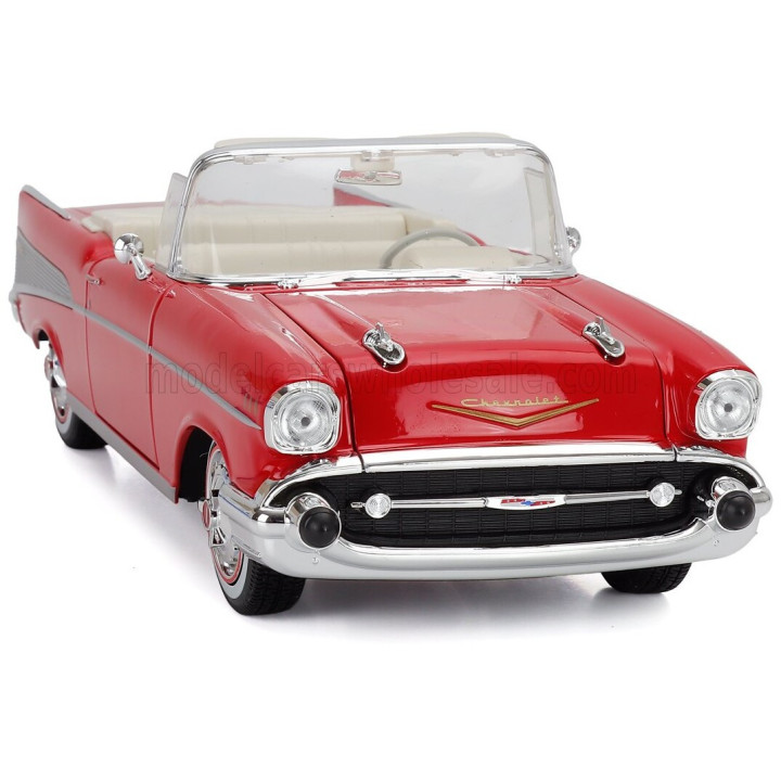 MAISTO CHEVROLET BEL AIR CABRIOLET 1957 - RED 1/18