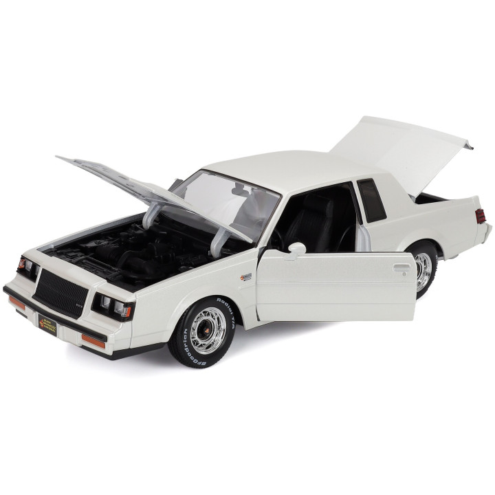 MAISTO BUICK GRAND NATIONAL 1987 - WHITE 1/18