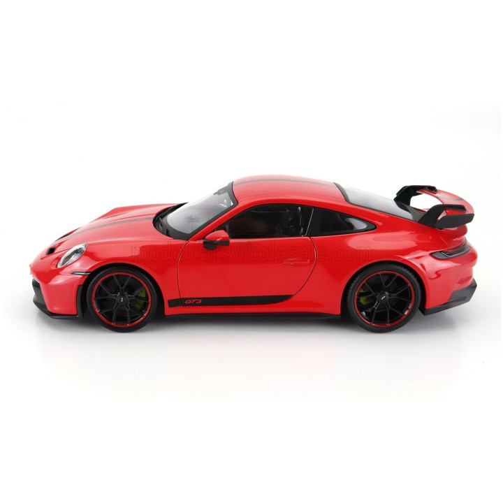 MAISTO PORSCHE 911 992 GT3 COUPE 2022 - RED 1/18