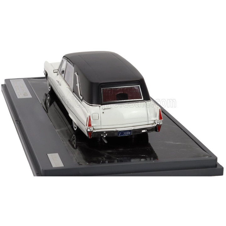 MATRIX SCALE MODELS CADILLAC SUPERIOR FUNERAL CAR - HEARSE - CARRO FUNEBRE 1970 - WHITE BLACK 1/43