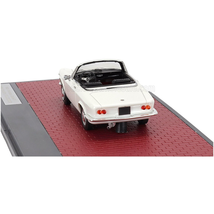 MATRIX SCALE MODELS ALFA ROMEO GIULIA GT CABRIOLET SPIDER PROTOTIPO 1963 - MATRIMONIO - JUST MARRIED - WEDDING WITH 2 FIGURES