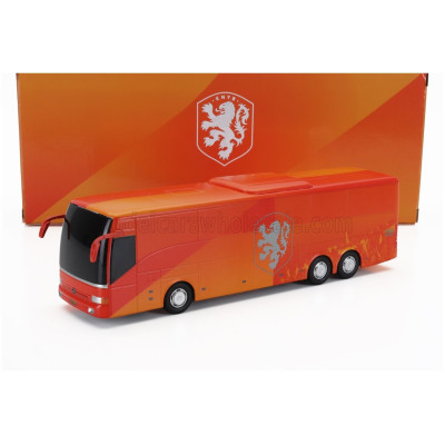 MATRIX SCALE MODELS AUTOBUS KNVB DUTCH FOOTBALL PLAYERS BUS 2024 - ORANGE 1/64