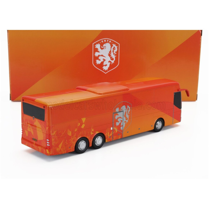 MATRIX SCALE MODELS AUTOBUS KNVB DUTCH FOOTBALL PLAYERS BUS 2024 - ORANGE 1/64