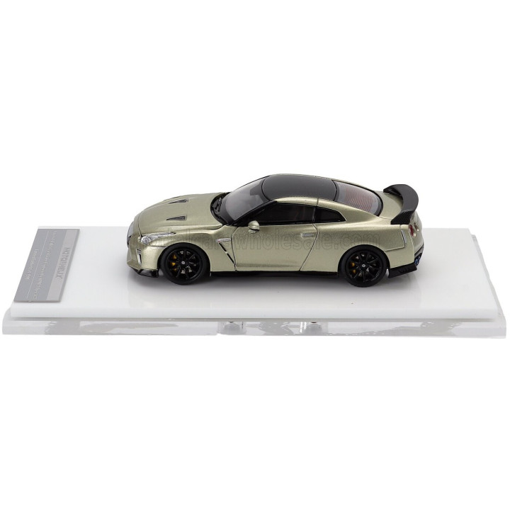 MOTORHELIX NISSAN GT-R (R35) NISMO T-SPEC COUPE 2024 - GOLD MET 1/64