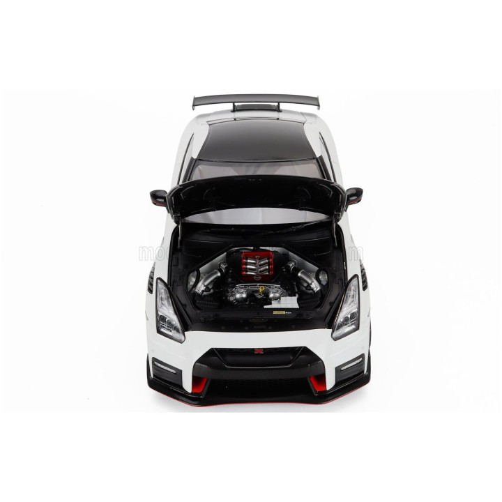 MOTORHELIX NISSAN GT-R NISMO (R35) SPECIAL EDITION 2022 - BRILLIAN WHITE PEARL 1/18