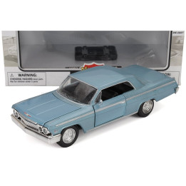 NEWRAY CHEVROLET IMPALA SS 1962 - LIGHT BLUE MET 1/24