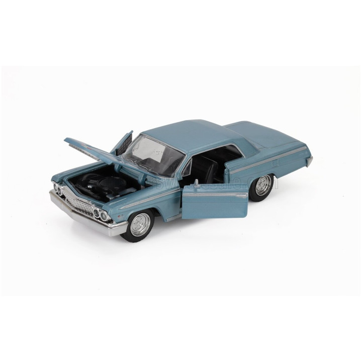 NEWRAY CHEVROLET IMPALA SS 1962 - LIGHT BLUE MET 1/24