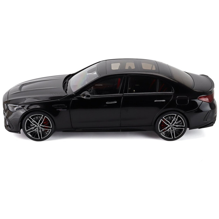 NZG MERCEDES BENZ C-CLASS C63 S E-PERFORMANCE 2024 - OBSIDIAN BLACK 1/18