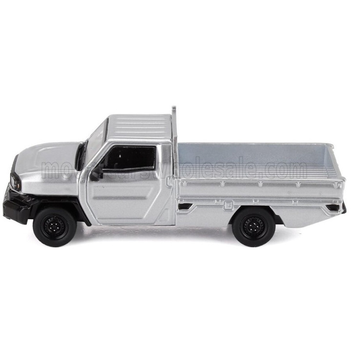 PARAGON MODELS TOYOTA HILUX PICK-UP CHAMP TAMARAW LHD 2025 - SILVER 1/64
