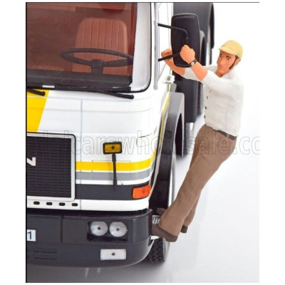 ROAD KINGS FIGURES MAN TRUCKER FRANZ HANGING AT HE TRUCK - WHITE BEIGE 1/18