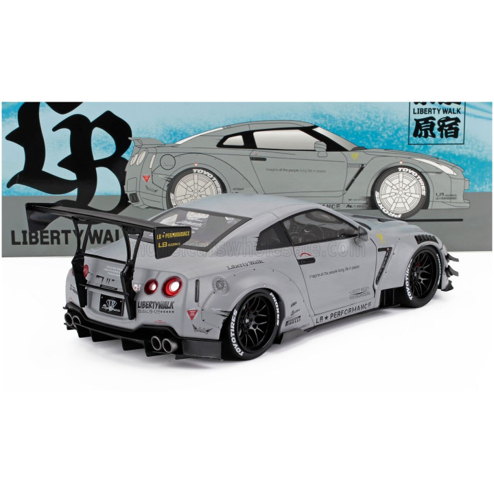 SOLIDO NISSAN GT-R (R35) TYPE 2 LIBERTY WALK LB WORKS COUPE WITH AMERICAN DIORAMA FIGURE 2018 - GREY 1/18