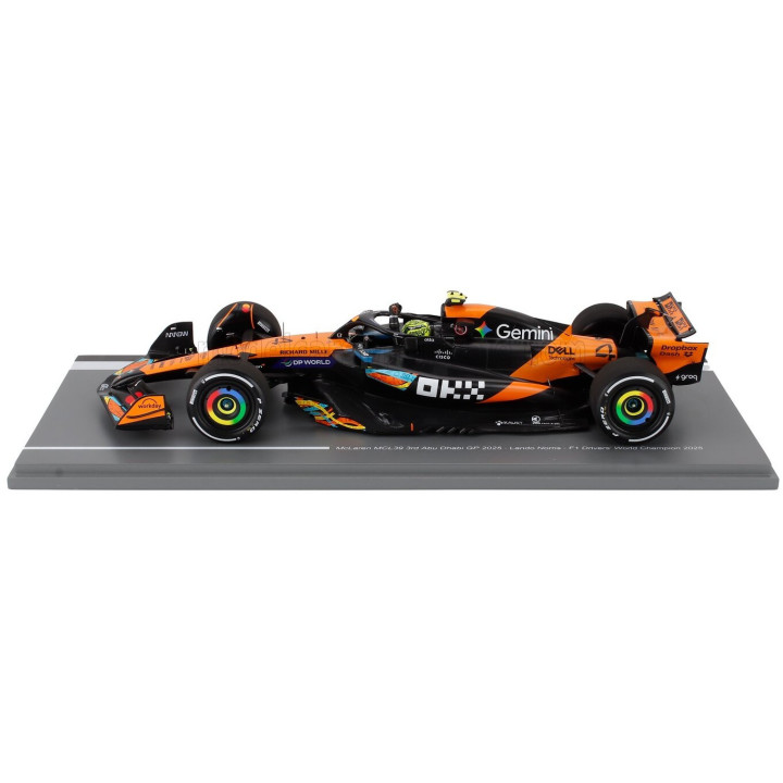 SPARK MODEL McLAREN F1 MCL39 TEAM MCLAREN N 4 WORLD CHAMPION 3rd ABU DHABI GP WITH PIT BOARD 2025 LANDO NORRIS - ORANGE BLACK