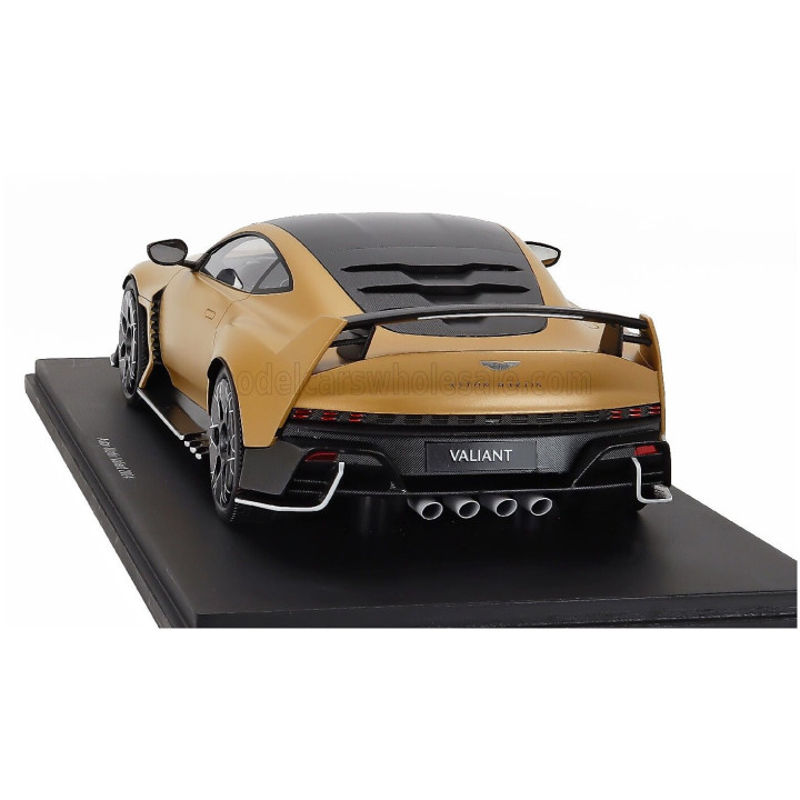SPARK MODEL ASTON MARTIN VALIANT 2024 - AURIC GOLD MET 1/18