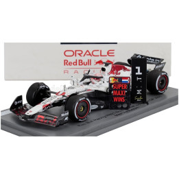 SPARK MODEL RED BULL F1 RB21 TEAM ORACLE RED BULL RACING N 1 WINNER JAPAN GP 2025 WITH PIT BOARD SUPER MAX! WINS MAX VERSTAPPEN