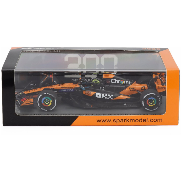 SPARK MODEL McLAREN F1 MCL39 TEAM MCLAREN N 4 WORLD CHAMPION WINNER HUNGARIAN GP (WITH PIT BOARD 200 MCLAREN F1 GP WINS) 2025