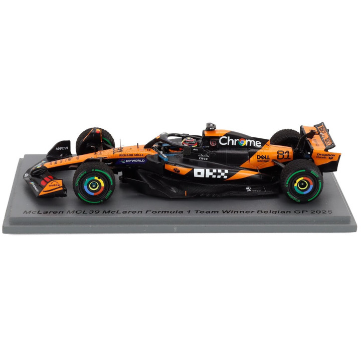 SPARK MODEL McLAREN F1 MCL39 TEAM MCLAREN N 81 WINNER BELGIUM GP (WITH RAIN TIRES) 2025 OSCAR PIASTRI - ORANGE BLACK 1/43