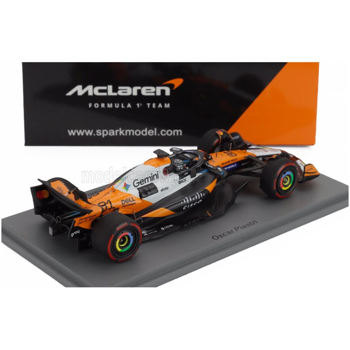 SPARK MODEL McLAREN F1 MCL39 TEAM MCLAREN N 81 5th USA GP 2025 OSCAR PIASTRI - ORANGE CHROME BLACK 1/43