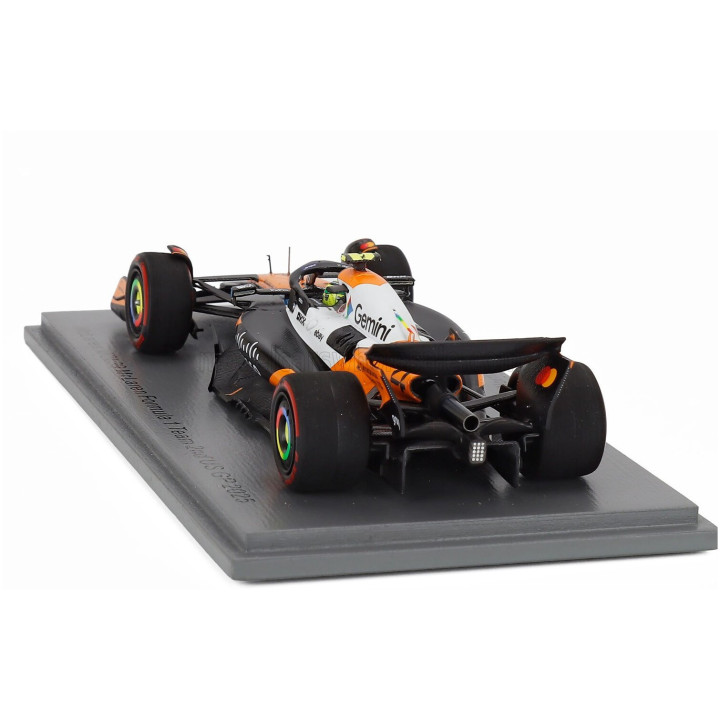 SPARK MODEL McLAREN F1 MCL39 TEAM MCLAREN N 4 WORLD CHAMPION 2nd USA GP 2025 LANDO NORRIS - ORANGE CHROME BLACK 1/43