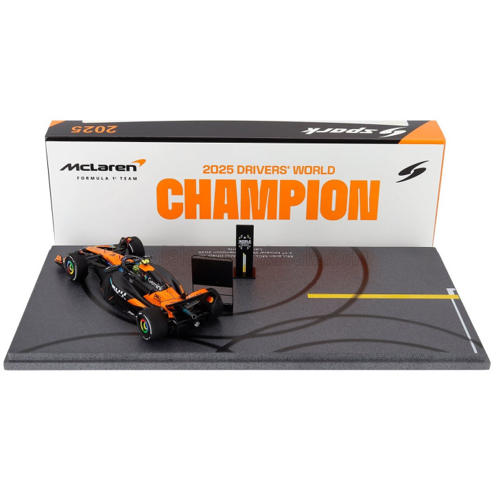 SPARK MODEL McLAREN F1 MCL39 TEAM MCLAREN N 4 WORLD CHAMPION 3rd ABU DHABI GP WITH PIT BOARD 2025 LANDO NORRIS - ORANGE BLACK