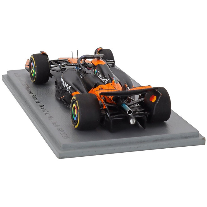 SPARK MODEL McLAREN F1 MCL39 TEAM MCLAREN N 81 2nd ABU DHABI GP 2025 OSCAR PIASTRI - ORANGE BLACK 1/43