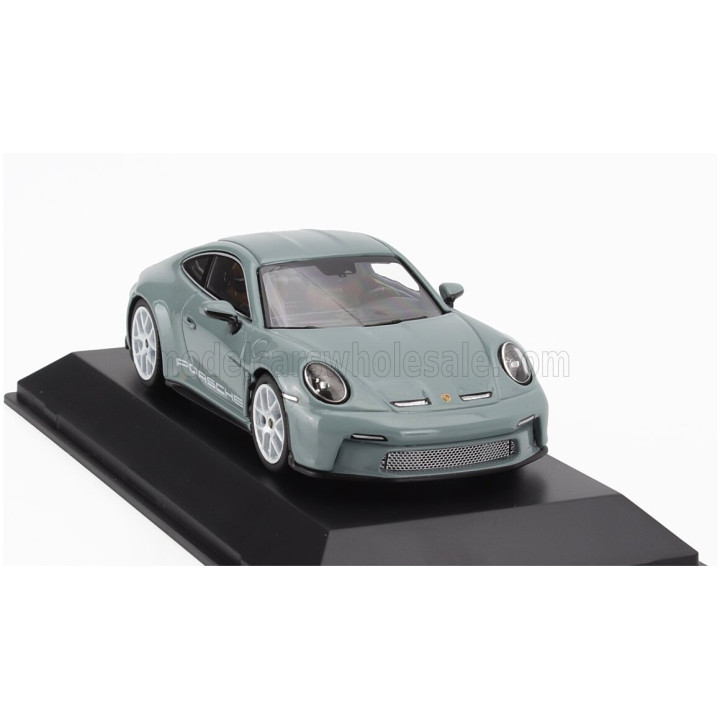 SPARK MODEL PORSCHE 911 992 S/T COUPE 2024 - LIGHT GREEN MET 1/43