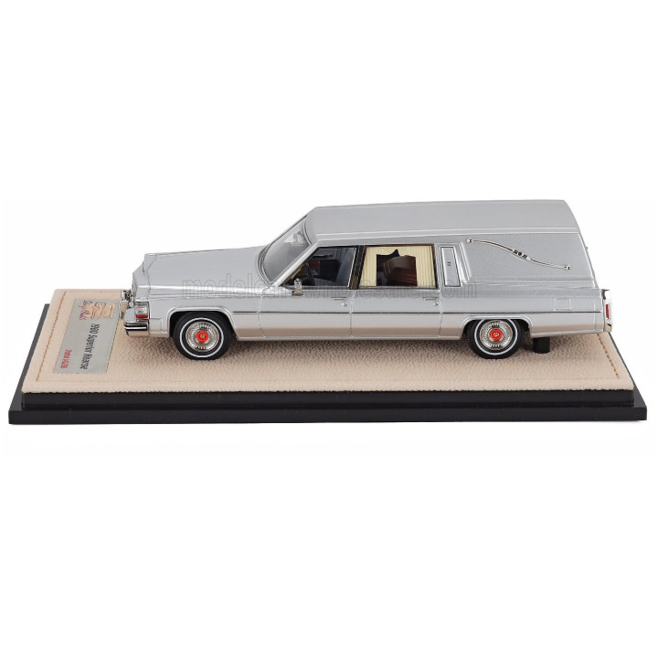 STAMP MODELS CADILLAC SUPERIOR 1980 - HEARSE - CARRO FUNEBRE - FUNERAL CAR - SILVER BLACK 1/43