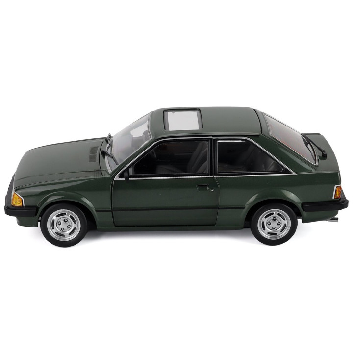 SUN STAR FORD ENGLAND ESCORT MKIII GL RHD 1981 - GREEN 1/18