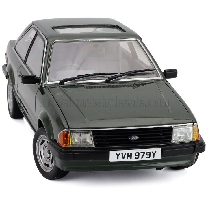 SUN STAR FORD ENGLAND ESCORT MKIII GL RHD 1981 - GREEN 1/18