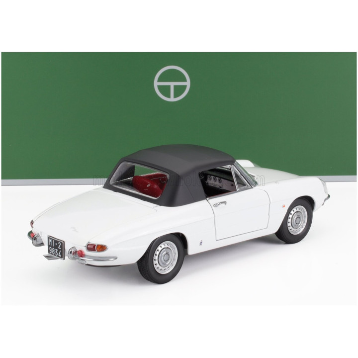 TOURING MODELCARS ALFA ROMEO DUETTO SPIDER 1600 CODA TONDA 1966 - WHITE BLACK 1/18