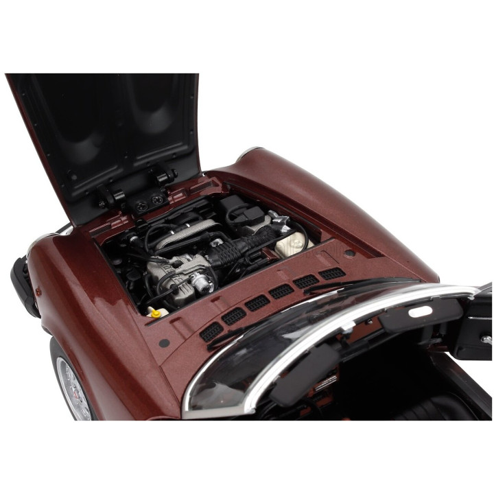 TOURING MODELCARS FIAT 124 PININFARINA SPIDER EUROPA CABRIOLET SOFT-TOP 1982 - BROWN MET 1/18