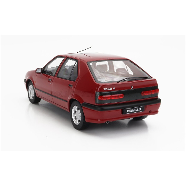 TRIPLE9 RENAULT R19 1994 - RED MET 1/18