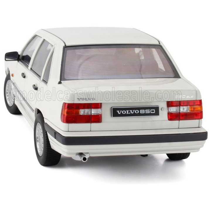 TRIPLE9 VOLVO 850 1993 - WHITE 1/18