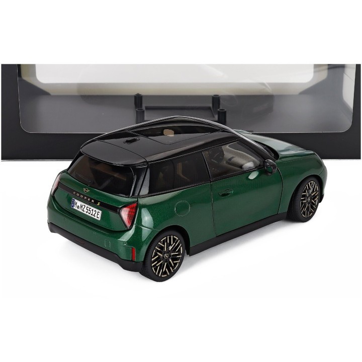 TRUESCALE MINI COOPER SE 2023 - BRITISH RACING GREEN 1/18