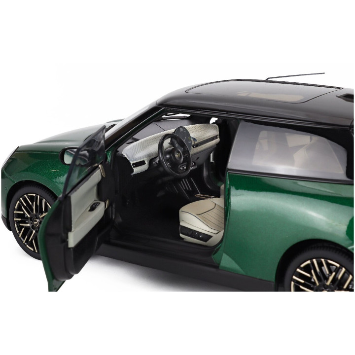 TRUESCALE MINI COOPER SE 2023 - BRITISH RACING GREEN 1/18