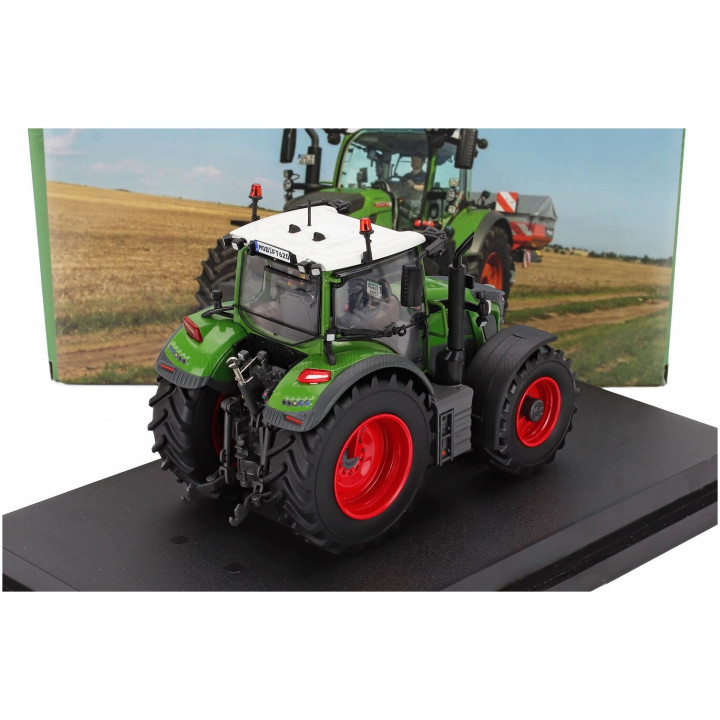 UNIVERSAL HOBBIES FENDT 620 VARIO TRACTOR 2018 - GREEN BLACK RED 1/32