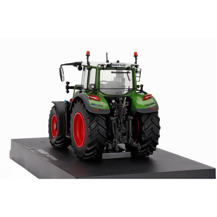 UNIVERSAL HOBBIES FENDT 620 VARIO TRACTOR 2018 - GREEN BLACK RED 1/32